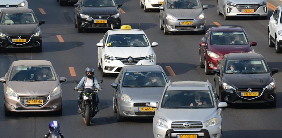 פקקים בכביש איילון / צילום: איל יצהר