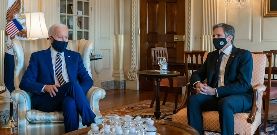 נשיא ארה"ב ג'ו ביידן ושר החוץ האמריקאי אנתוני בלינקן / צילום: Reuters, Ron Przysucha /US Dept State