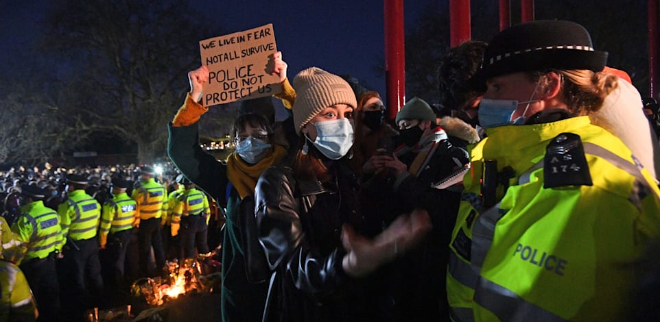 מהומות בבריטניה על רקע רציחתה של שרה אברארד / צילום: Associated Press, Victoria Jones
