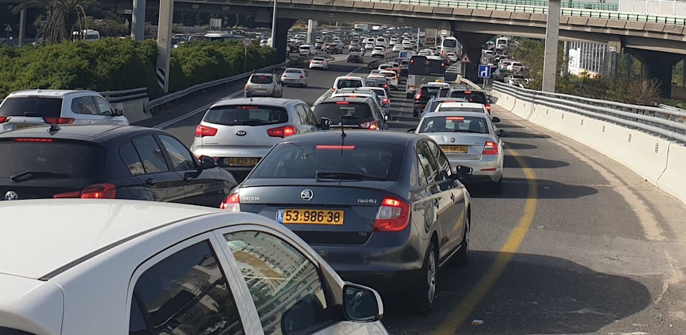 פקקים בכביש גהה אתמול / צילום: גיא ליברמן