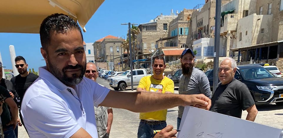 סעיד שאמי, הבעלים של מסעדת פלוקה בעכו / צילום: מני מתוק