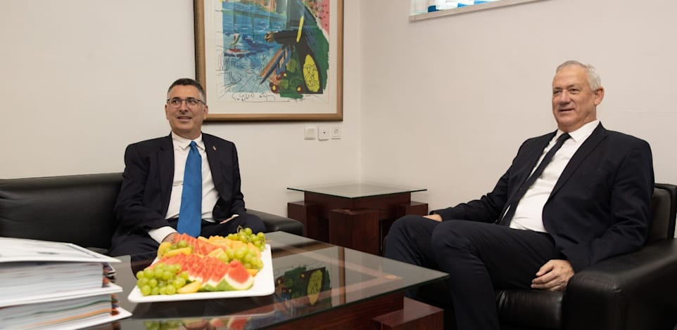 בני גנץ וגדעון סער, בטקס חילופי שרים במשרד המשפטים / צילום: דוברות משרד המשפטים