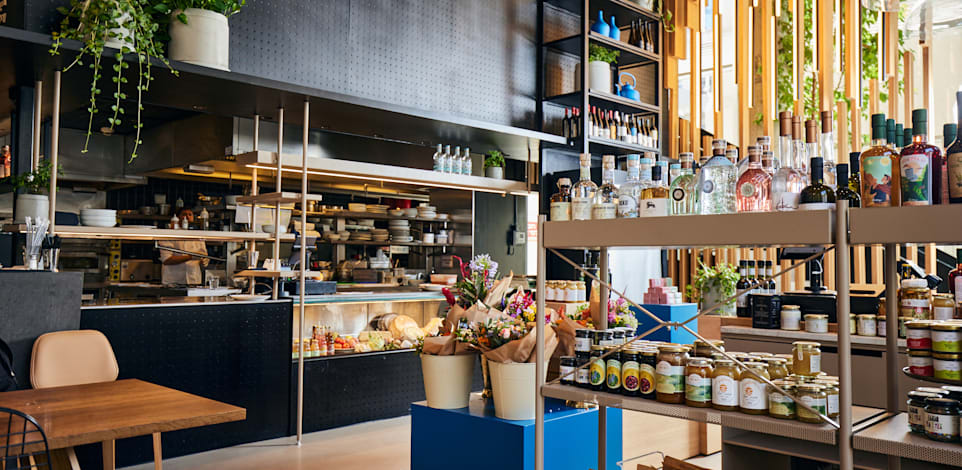 מעדניית קפה אסיף / צילום: אמיר מנחם