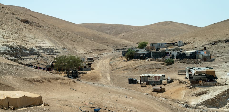 התושבים הבדואים בנגב - בכפרים המוכרים והלא מוכרים - המהווים חלק אינטגרלי מהחברה הערבית, נשארו מחוץ לתוכנית / צילום: Shutterstock