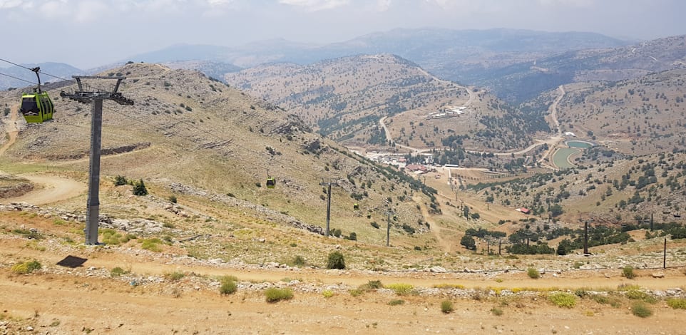 החרמון. יפה גם ללא שלג / צילום: אורלי גנוסר