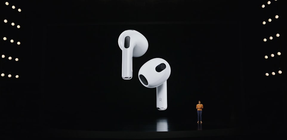 האוזניות החדשות של אפל - AirPods דור 4 / צילום: צילום מסך