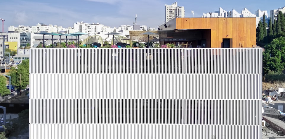 בניין משרדים בראשון לציון / צילום: שי אפשטיין