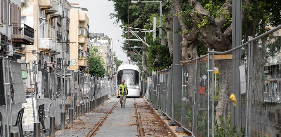 נסיעת מבחן של הרכבת הקלה בתל אביב / צילום: כדיה לוי