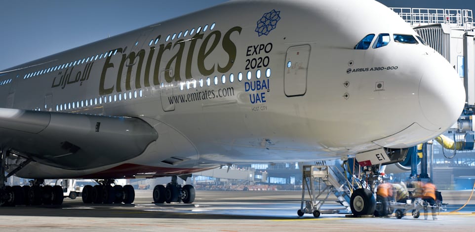 מטוס A380 של אמירייטס / צילום: Shutterstock, Davide Calabresi