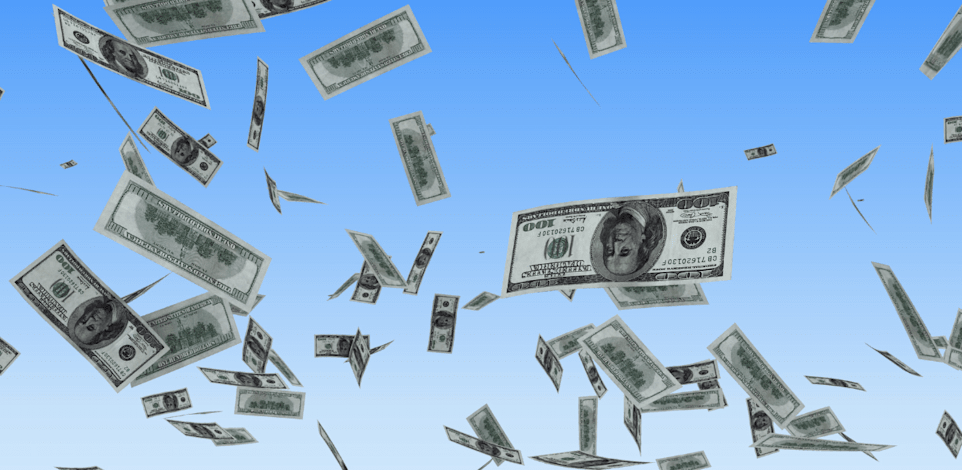 מה לעשות עם 4.6 טריליון דולר / צילום: Mike kiev/Getty Images