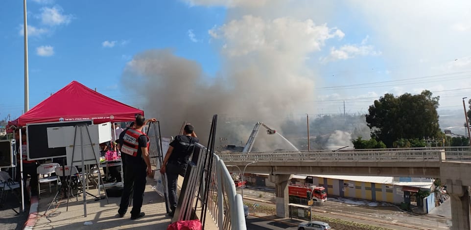 גגות בוערים בחיפה / צילום: ג'וואד חוראני, המשרד להגנת הסביבה