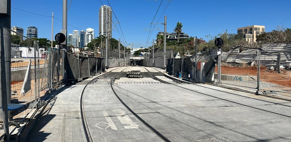 תחנת הרכבת הקלה ביפו / צילום: גלית פורת