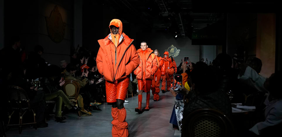 מתוך התצוגה של מותג בגדי הגברים הצרפתי  K way בשבוע האופנה במילאנו, החודש / צילום: Associated Press, Antonio Calanni