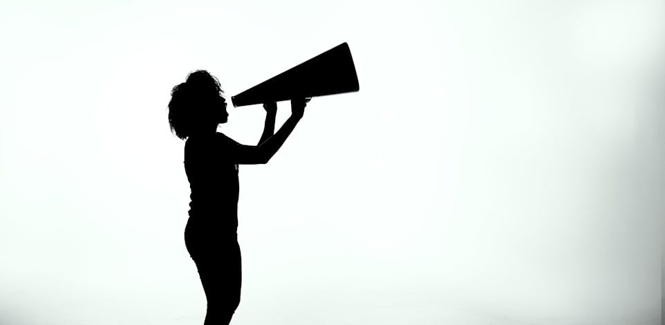 להשמיע קול או לעזוב / צילום: Unsplash, patrick fore