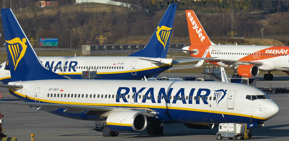 החוקים החדשים ישפיעו במיוחד על חברות התעופה הזולות / צילום: Reuters, Artur Widak