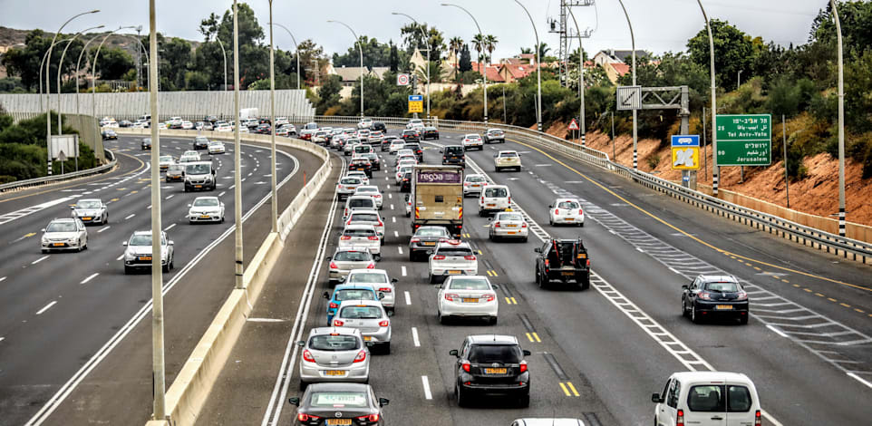 פקקים כביש 2  נתניה / צילום: שלומי יוסף