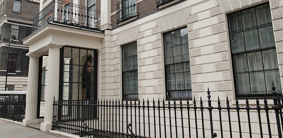 שגרירות סין בלונדון / צילום: Shutterstock, Karl Nesh