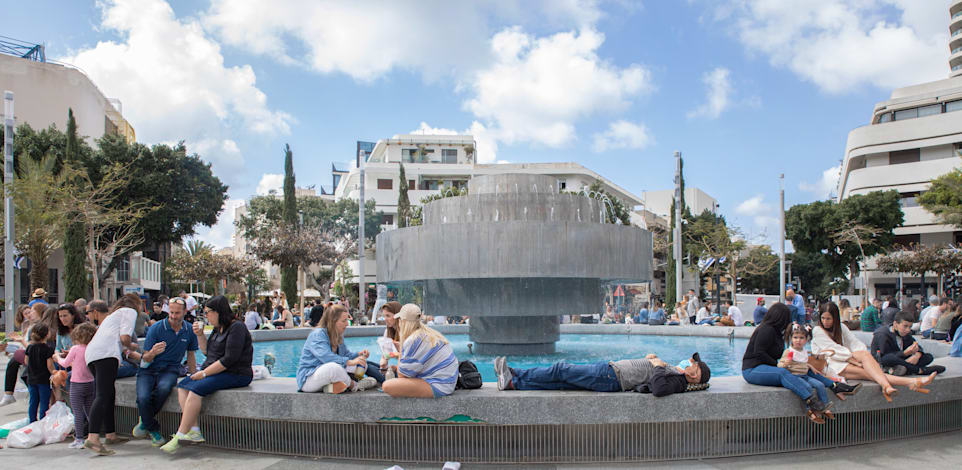 בתי קפה , ברים, מסעדות כיכר דיזנגוף תל אביב / צילום: כדיה לוי