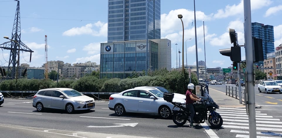 בנין ויתניה רחוב לה גארדיה פינת החרש תל אביב / צילום: איל יצהר