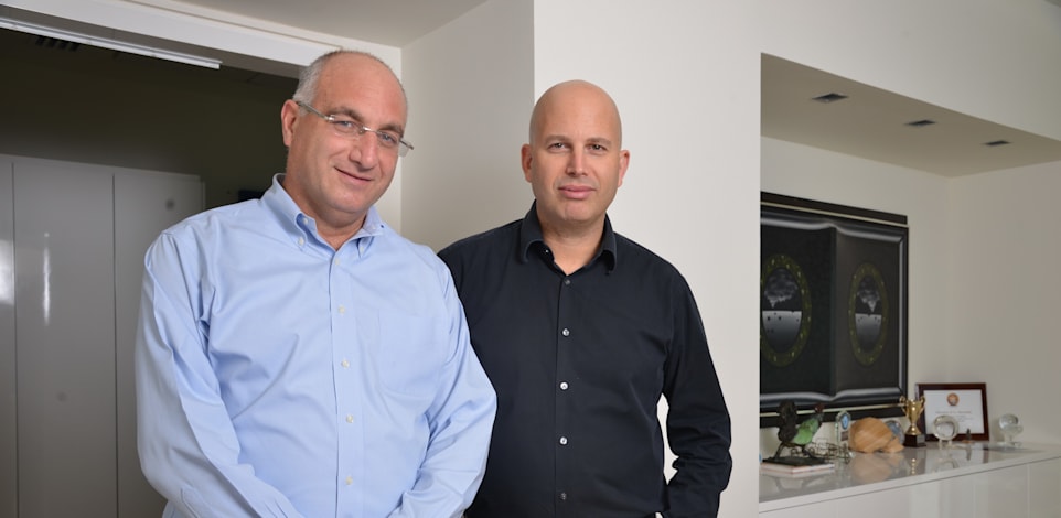 רפי ליפא  וגל עמית, יועצי ההנפקות שפעלו עם פועלים אי.בי.אי בעבר / צילום: תמר מצפי