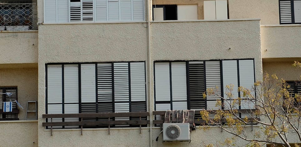 תוספת מרפסות. נדרש רוב של 75% מבעלי הדירות בבניין / אילוסטרציה: תמר מצפי