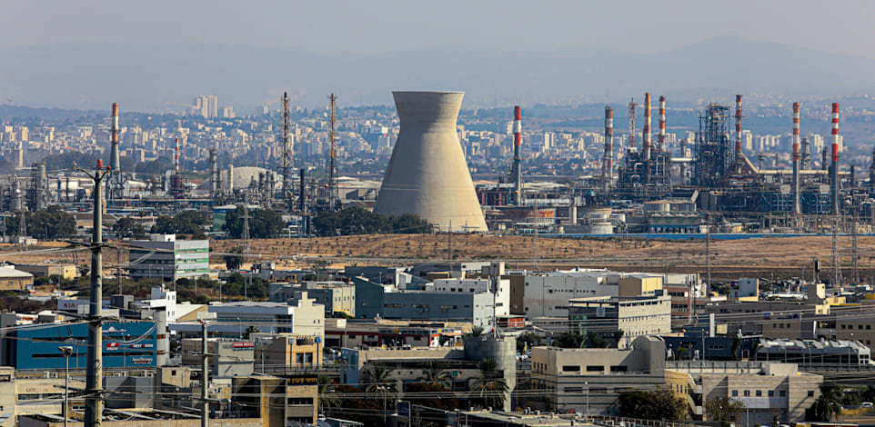 בתי הזיקוק של בז''ן בחיפה / צילום: שלומי יוסף