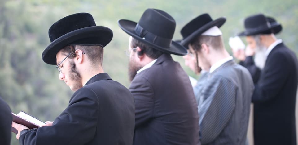 גברים חרדים / אילוסטרציה: Shutterstock, David Cohen 156