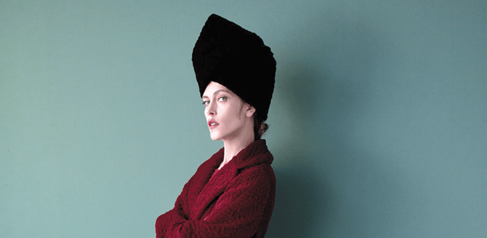 יאנה גור בקולקציית עונת הנדודים 2016. השראות מקומיות / צילום: פרטי