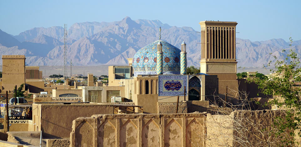 כמה מדינות חולקות גבול יבשתי עם איראן? / צילום: Shutterstock