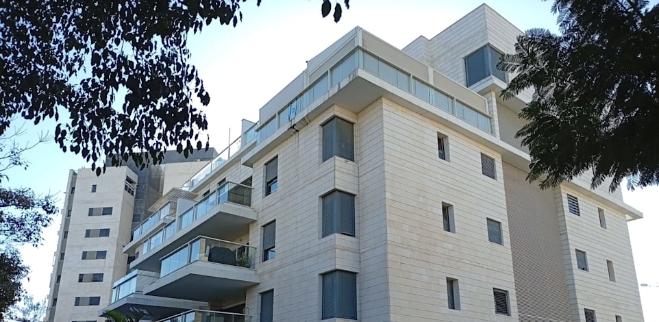 הפנטהאוז ברחוב חושן 12 בנס ציונה