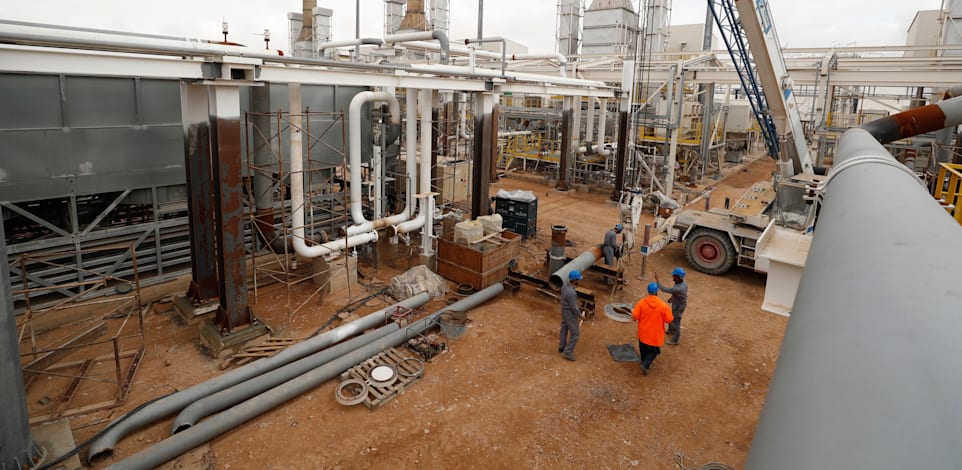 מתקן גז בסוריה / צילום: ap, Omar Sanadiki