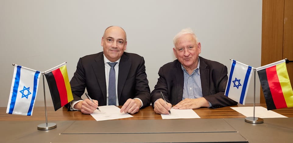 רולף האבן יאנסן, מנכ״ל האפאג-לויד ויאיר סרוסי, יו״ר דירקטוריון צים / צילום: שוקה כהן