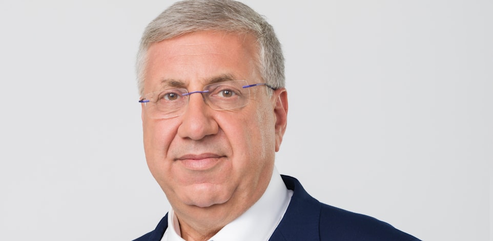 יעקב ברדוגו / צילום: תומר שלום, מתוך ויקיפדיה