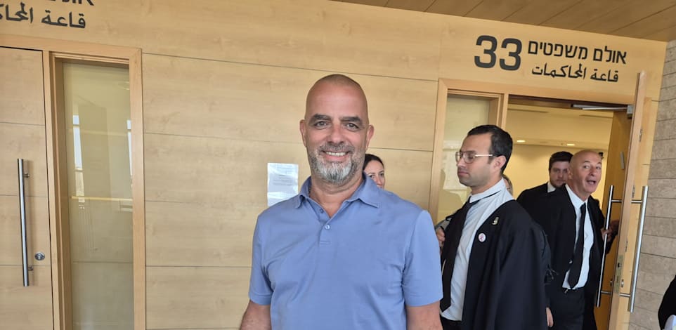 אייל רביד, מנכ''ל ובעלי רשת ויקטורי, בבית המשפט / צילום: גלובס