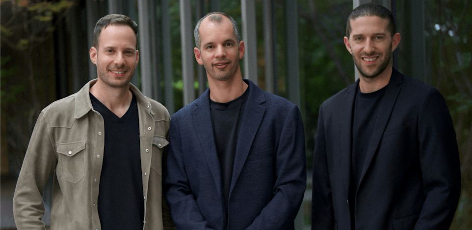 מייסדי GLOW (מימין לשמאל): אופיר אריה, VP R&D, רואי טיגר, CEO, עומר זינגר, CTO / צילום: צילום יח״צ