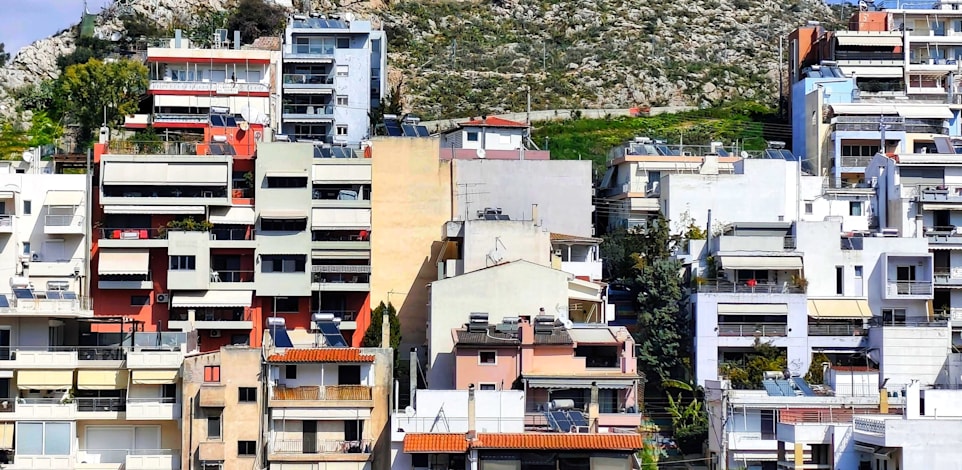 אתונה, יוון. המשקיעים מחפשים דירות קטנות יותר / צילום: Shutterstock