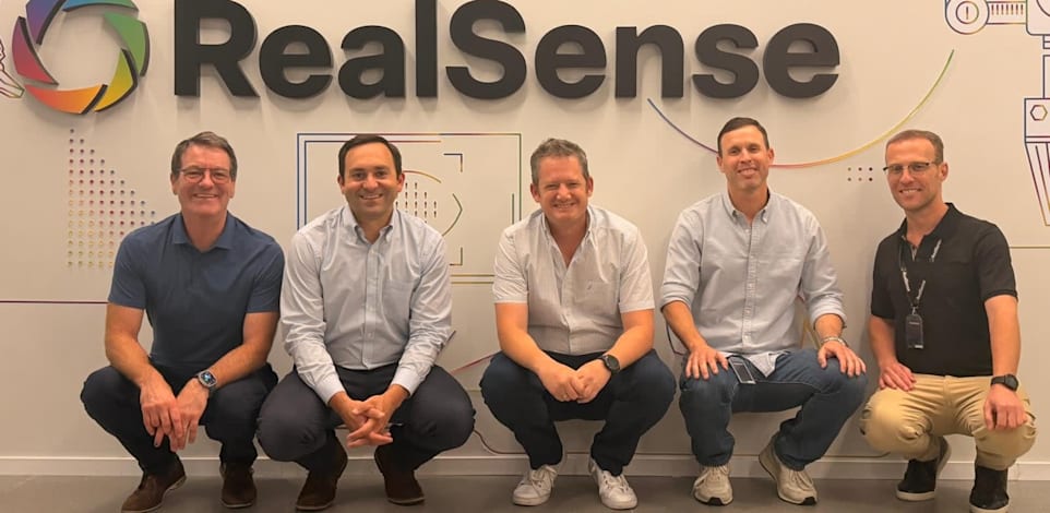 צוות RealSense, מימין לשמאל: רועי כהן, גיא הלפרין, נדב אורבך,  מאט מושנר, ויורג קוכן / צילום: באדיבות RealSense