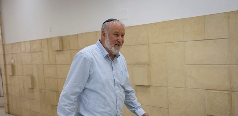 היועמ''ש לשעבר אביחי מנדלבליט מגיע להעיד במשפט נתניהו / צילום: חיים גולדברג, פלאש90