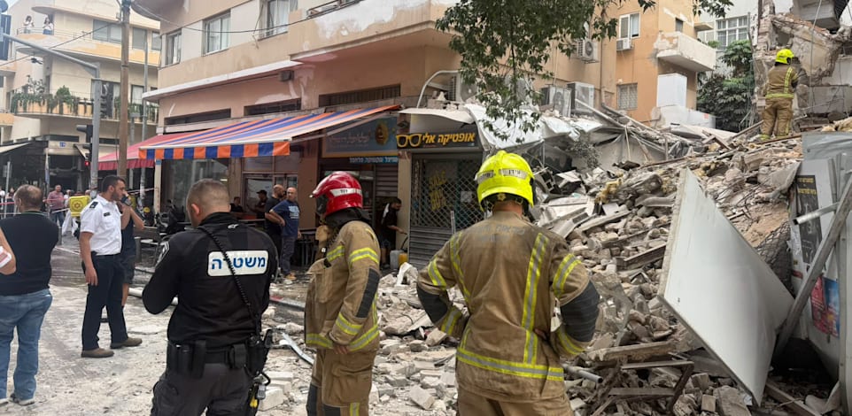 הבניין שקרס ברחוב נחלת בנימין בת''א / צילום: מד''א