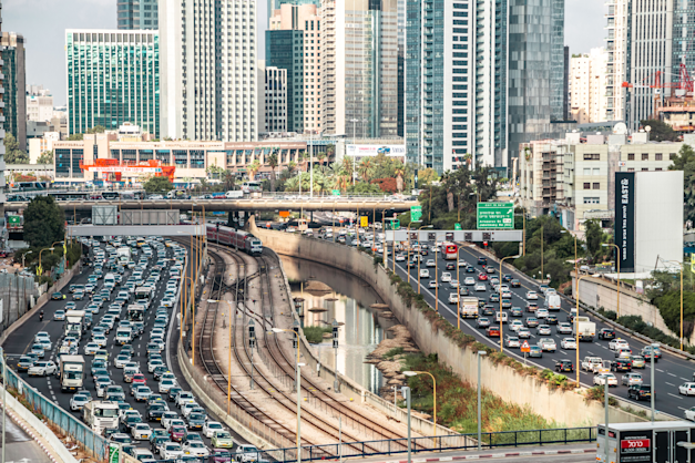 פקקים באיילון / צילום: Shutterstock פקקים באיילון / צילום: Shutterstock