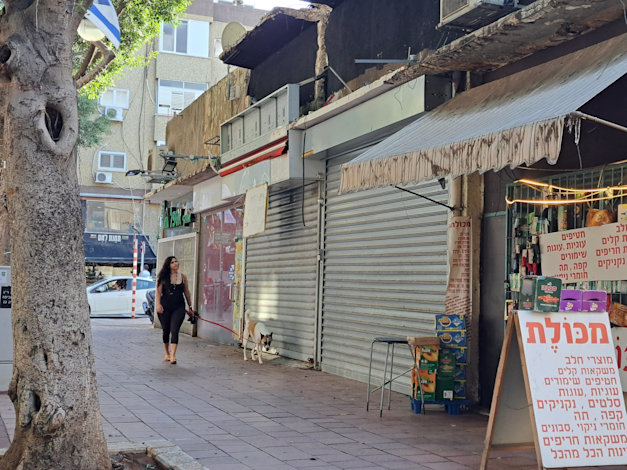 חנויות סגורות / צילום: טלי בוגדנובסקי חנויות סגורות / צילום: טלי בוגדנובסקי
