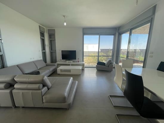 הקוטג' ברחוב הר ארבל בדימונה / צילום: דניאל לנדר הקוטג' ברחוב הר ארבל בדימונה / צילום: דניאל לנדר