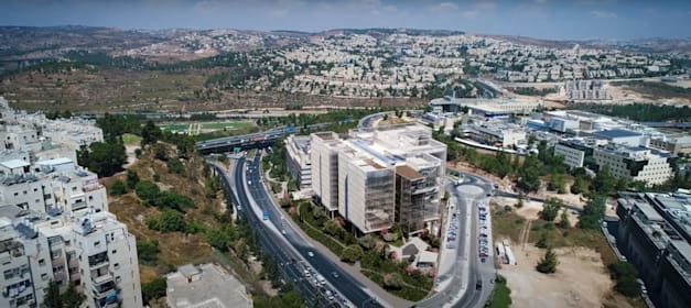 בניין מובילאיי / צילום: צילום מסך מיוטיוב