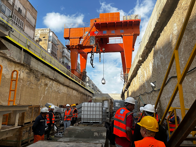 עבודות על הקו הירוק של הרכבת הקלה / צילום: בר לביא עבודות על הקו הירוק של הרכבת הקלה / צילום: בר לביא