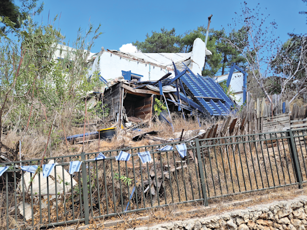 הריסות בקיבוץ מנרה / צילום: אלה לוי-וינריב הריסות בקיבוץ מנרה / צילום: אלה לוי-וינריב