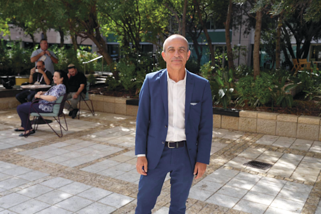 רוני גמזו רוני גמזו