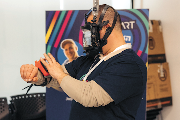 פיתוח של אלביט עבור פצוע חובב צלילה שאיבד את עינו / צילום: Restart