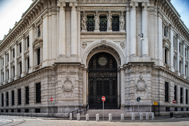 הבנק המרכזי האיטלקי במילאנו / צילום: Shutterstock הבנק המרכזי האיטלקי במילאנו / צילום: Shutterstock