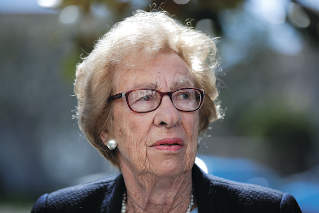 אווה שלוס / צילום: ap, Jae C. Hong אווה שלוס / צילום: ap, Jae C. Hong