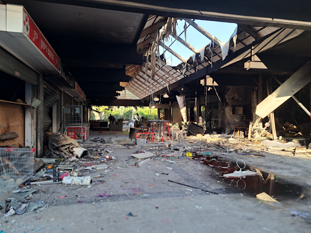 עסקים שנפגעו בעקבות פגיעת טיל במרכז הארץ / צילום: פרטי